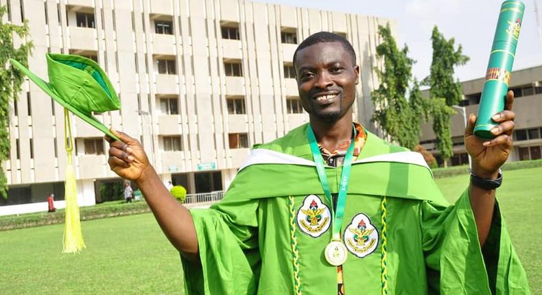 Cocaine pusher who became a shoeshine boy has graduated from KNUST