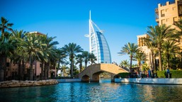 polacy wciąż latają do dubaju. w każdym samolocie po 100 pasażerów