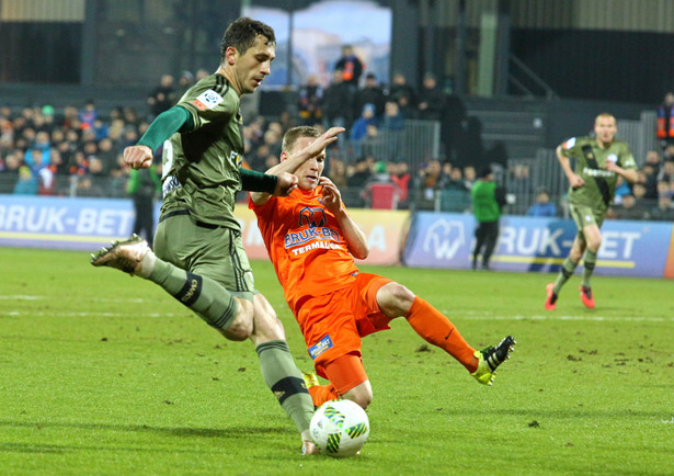 Ekstraklasa: Po klęsce w Niecieczy Legia gra z ostatnią drużyną w tabeli