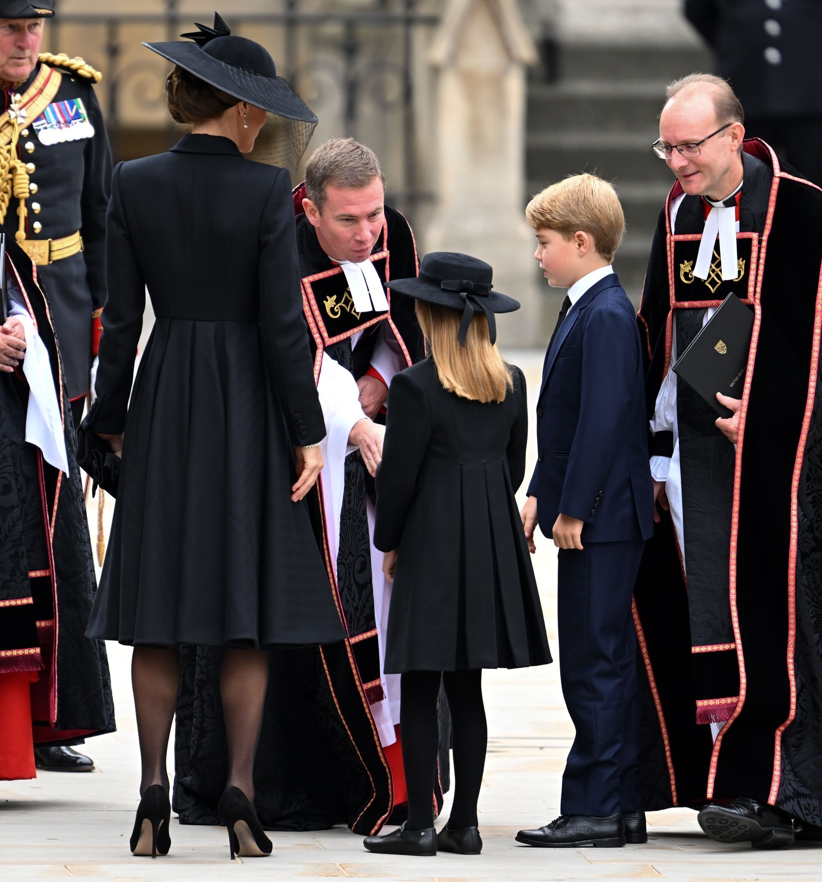 Pohrebu sa zúčastnili aj princ George a princezná Charlotte. 