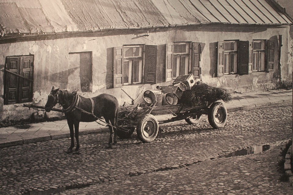 Zdjęcia kieleckiego fotografika Jerzego Piątka, które można oglądać w Muzeum Historii Kielc na wystawie "Były takie Kielce"