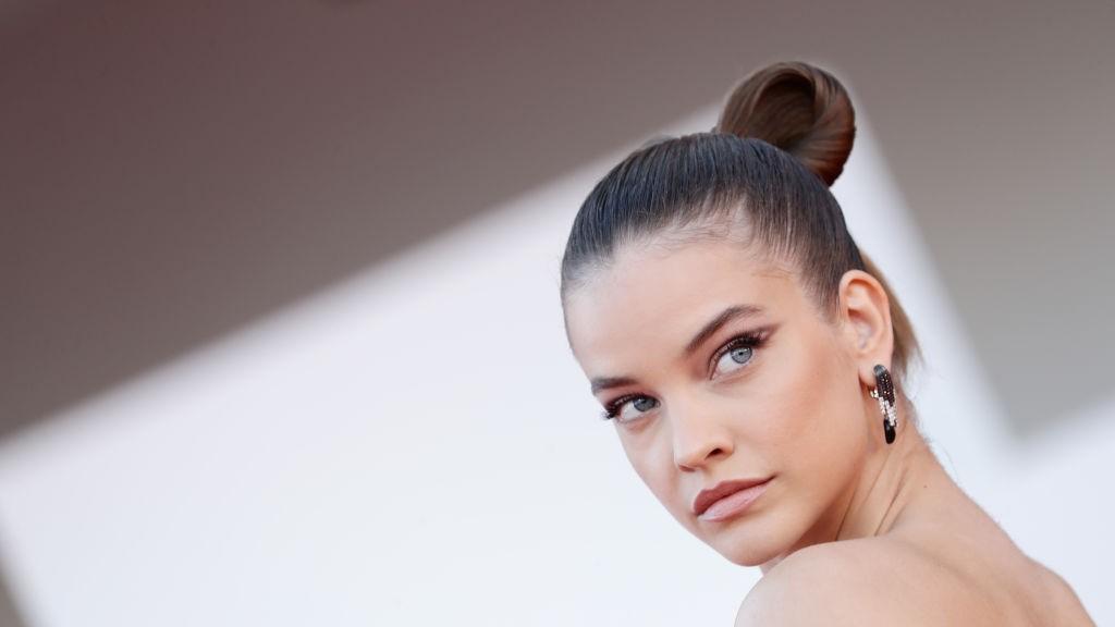 Palvin Barbara nadrágjától egyszerre jössz zavarba és olvadsz el