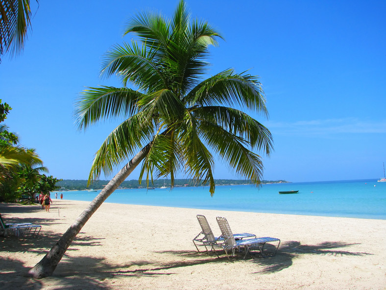 Jamajka - plaża Seven Mile Beach w Negril
