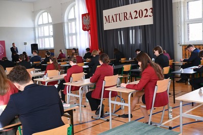 Matura 2023: Egzaminów jest mniej, ale nie przyspieszy to terminu ogłoszenia wyników