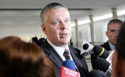 Siemoniak ostro o zapowiedzi zakupu śmigłowców Black Hawk: To ustawka