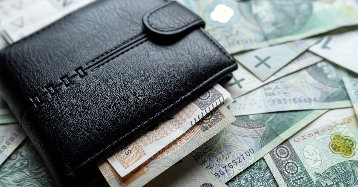 Polacy wezmą się za swoje finanse w 2026 roku? Noworoczne postanowienia rodaków pod lupą [BADANIE]