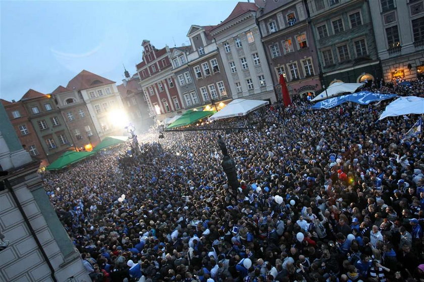 Nie posprzątali po kibicach