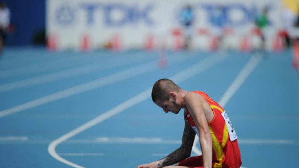 Specjalizujący się w biegu na 3000 m z przeszkodami Angel Mullera, podejrzany o stosowanie dopingu (EPO), został wykluczony z reprezentacji na igrzyska olimpijskie w Londynie - poinformowała w piątek hiszpańska federacja lekkoatletyczna (RFEA).