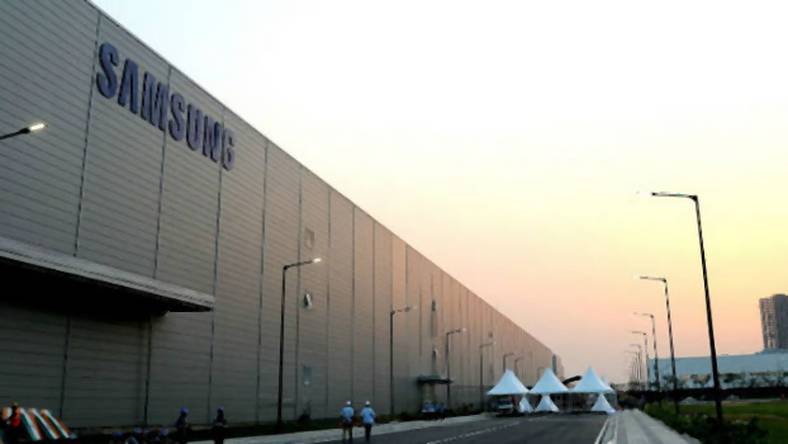 Samsung otworzył największą fabrykę smartfonów. Jej powierzchnia to 141 tys. m2