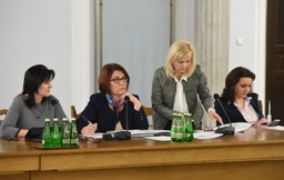 Emerytury Dudy w Sejmie: Związki apelują o podwyżki i uwzględnienie stażu pracy