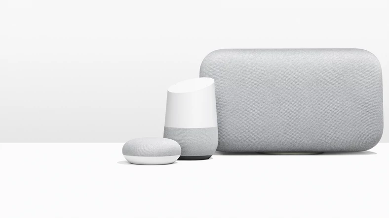 Google Home w trzech różnych rozmiarach