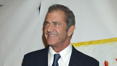 Łysiejący Mel Gibson na imprezie Stand Up For Gus