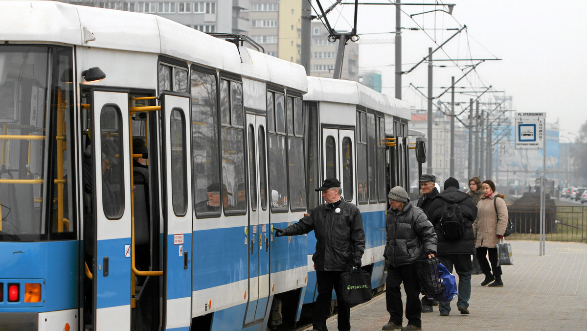 Wykonawcą nowej linii tramwajowej w Olsztynie będzie hiszpańskie konsorcjum FCC Construction. Ich oferta 250 milionów złotych okazała się najtańsza - informuje Radio Olsztyn.