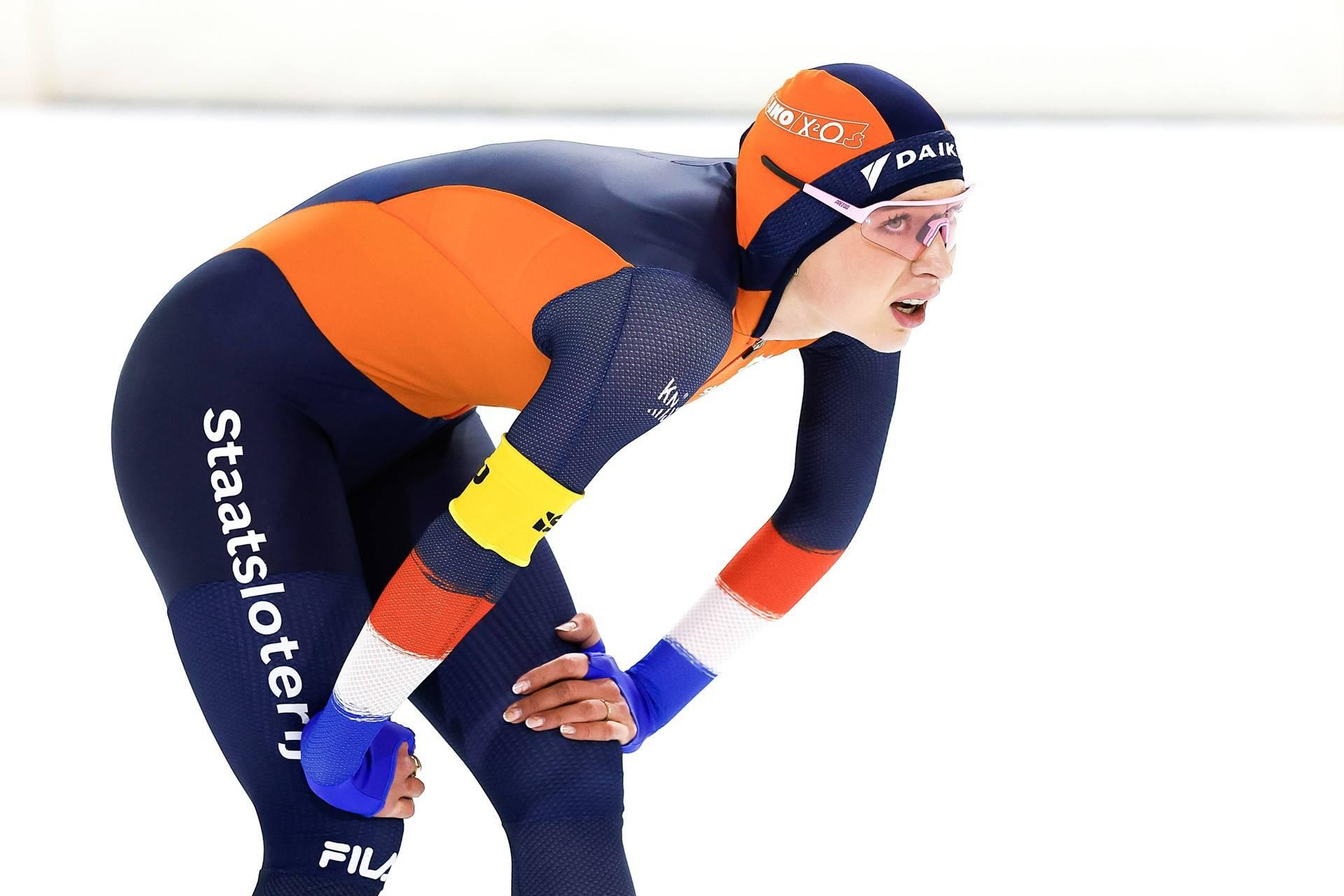 Beune behoudt leiding ondanks plek 3, Conijn teleurstelt in Thialf