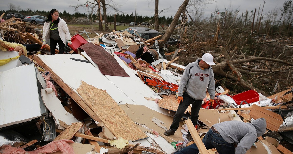 7 members of the same family were killed in the Alabama tornado that ...
