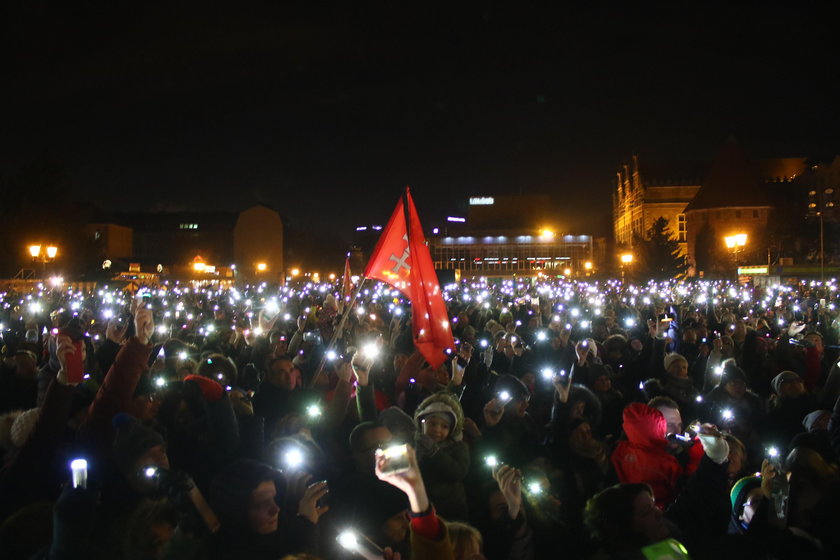 Ponad tysiąc osób wzięło udział w „Światełku dla Pawła”