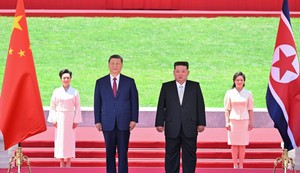 Si Đinping i Kim Džong Un u Pjongjangu 8. juna