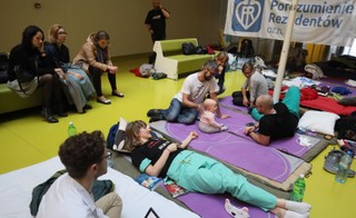 Wiceminister zdrowia o rezydentach: Ich wynagrodzenie nie jest zapłatą za pracę. W innych zawodach nie ma płatnych specjalizacji