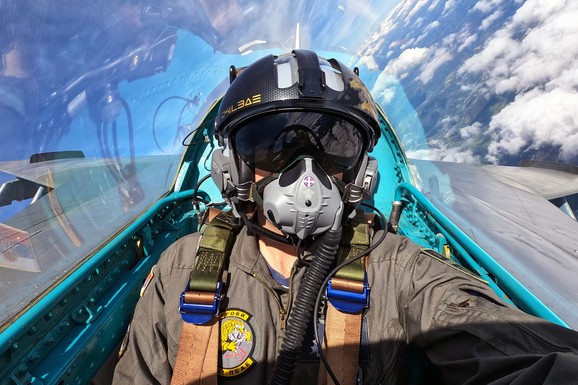 POSTANI PILOT VOJSKE SRBIJE Otvoren konkurs za Vojnu akademiju i gimnaziju: Evo ko sve može da se prijavi i kakvi su uslovi