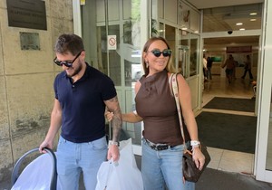 Joca Stefanović izveo ženu i sina iz porodilišta
