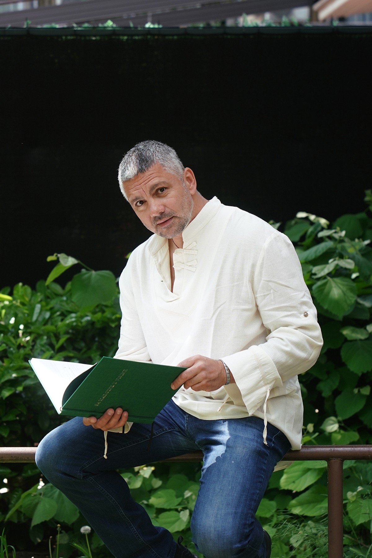 Danas piše, radi...