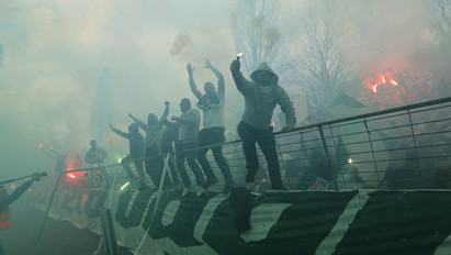 Az FTC-szurkolók összedobnák a csepeli focicsapat a büntetését
