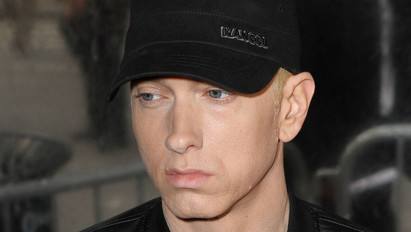 Nem fogja kitalálni, kit hívott el randizni Eminem