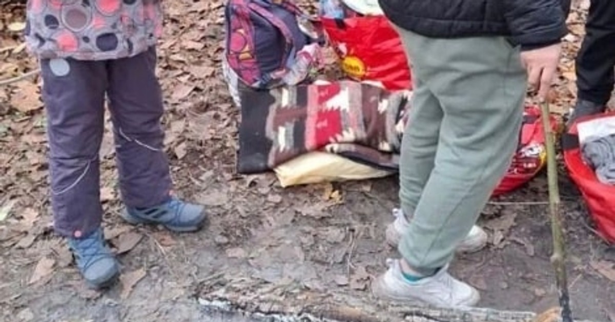 Matka z dziećmi od miesięcy tuła się po ulicach Warszawy. Padły mocne zarzuty pod adresem służb