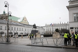 Ogrodzenie postawione przed Palacem Prezydenckim