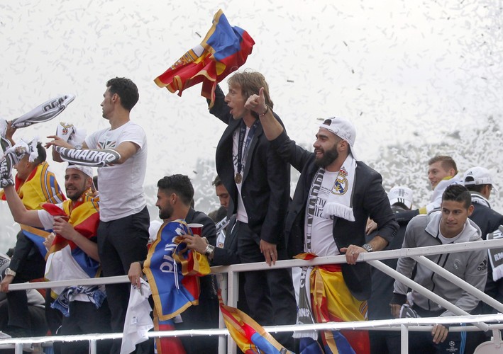 Piłkarze Realu Madryt świętowali z kibicami 11. tytuł