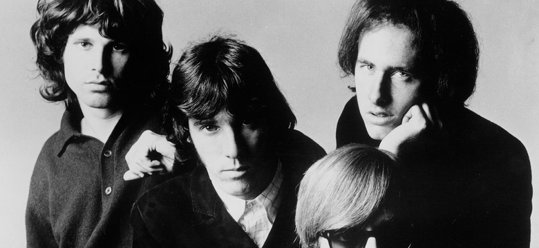 Muzycy The Doors z producentem Korna