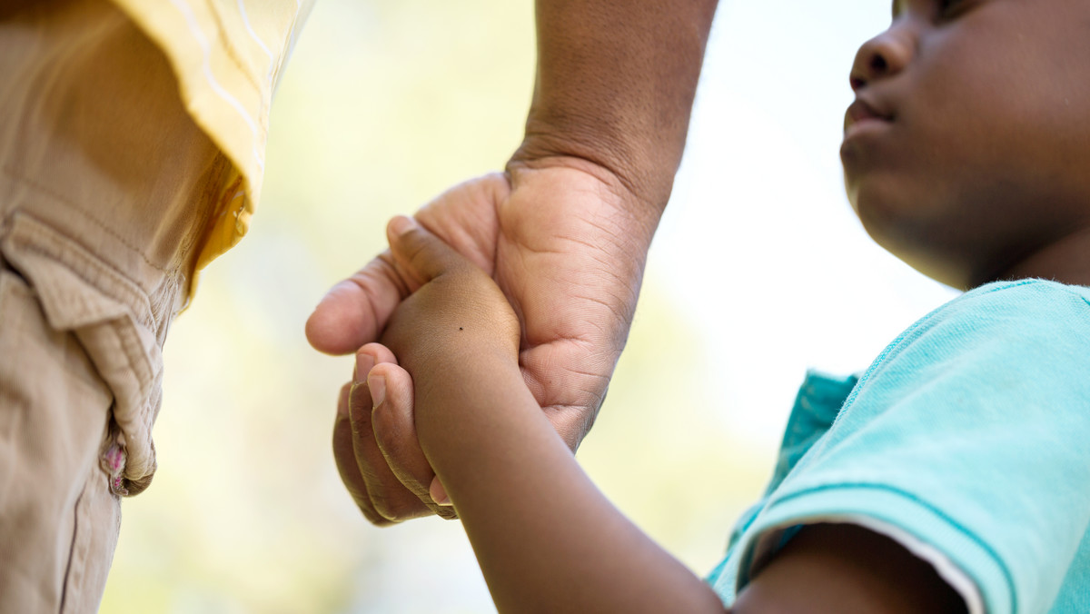 Adopcja zagraniczna. Czy polska rodzina może adoptować dziecko z Indii? 