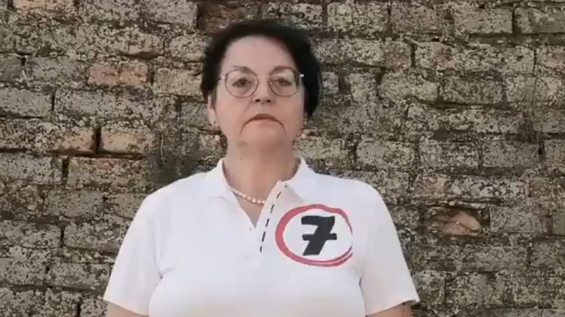 Gordana Čomić celoj državi pokazala srednji prst na svom fejk streljanju