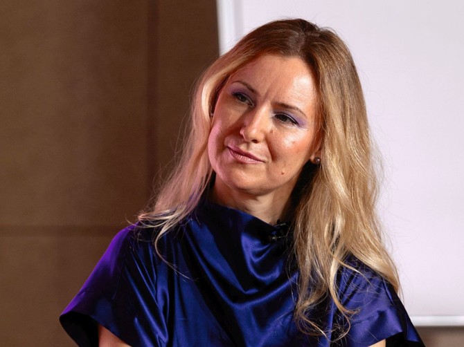 Dr Ivana Eskić