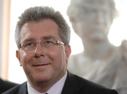 Czarnecki chce być szefem PZPN