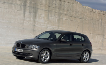 BMW 116i Standard 122KM 90KW