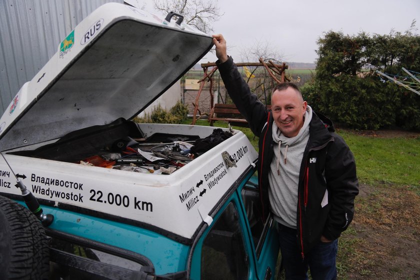 Rafał Kozłowski (40 l.) dojechał maluchem do Władywostoku