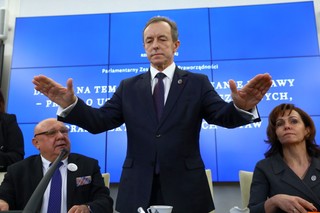 Parlamentarny zespół obrony praworządności dyskutuje o ustawach sądowych