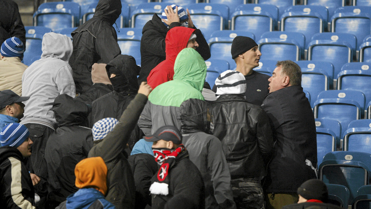 Decyzja o umorzeniu śledztwa w sprawie antysemickich śpiewów na meczu Lecha Poznań z Widzewem Łódź była niezasadna – uznała prokuratura apelacyjna w Poznaniu, a informuje o tym "Gazeta Wyborcza".