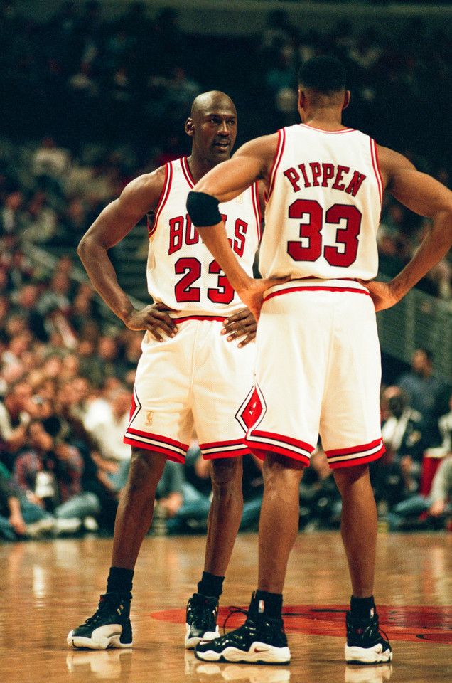 Scottie Pippen i Michael Jordan w 1997 roku