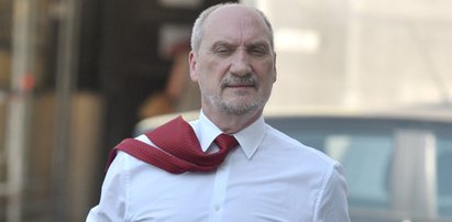 Macierewicz zataił ważne informacje ws. katastrofy smoleńskiej? Sensacyjne ustalenia TVN24