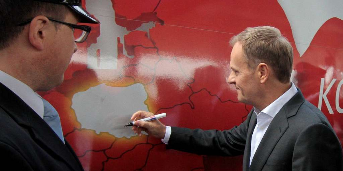 Premier z wizyta na dworcu Warszawa Stadion