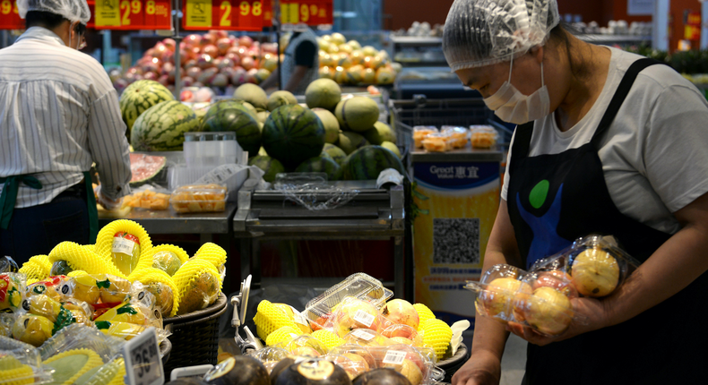 walmart produce employee china mask coronavirus