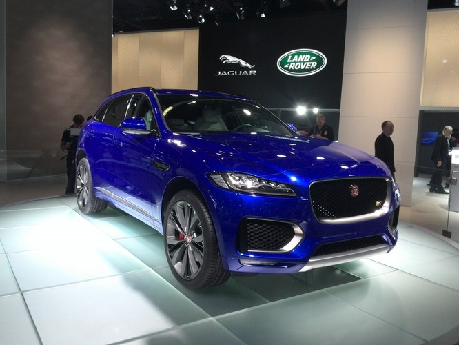 Jaguar F-Pace - Samochód Roku Playboya 2016