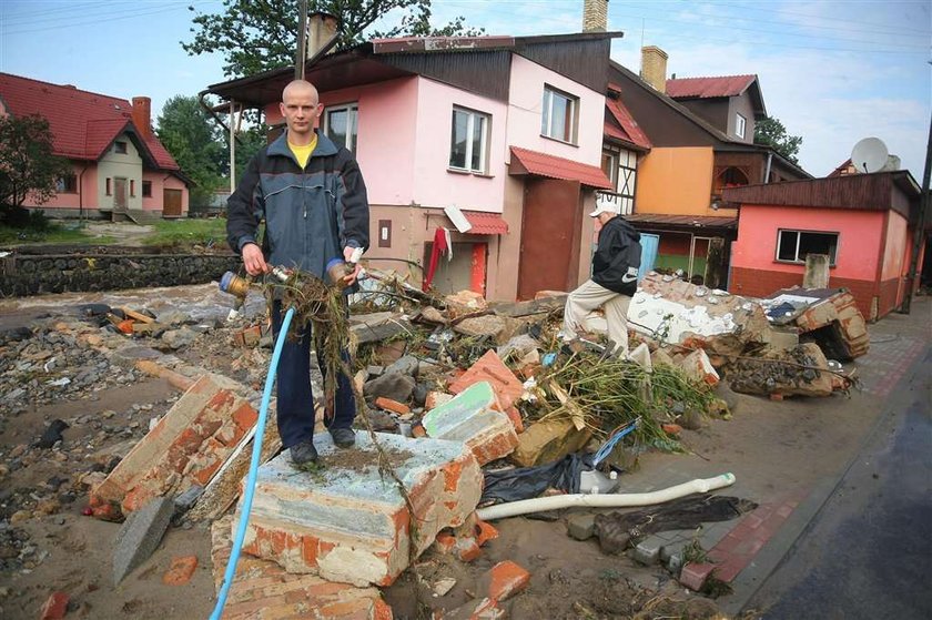 Po wodzie zostały ruiny. Szokujące FOTO z Bogatyni!