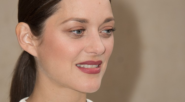 Marion Cotillard szettjénél nem látott szörnyűbbet a Cannes-i Filmfesztivál