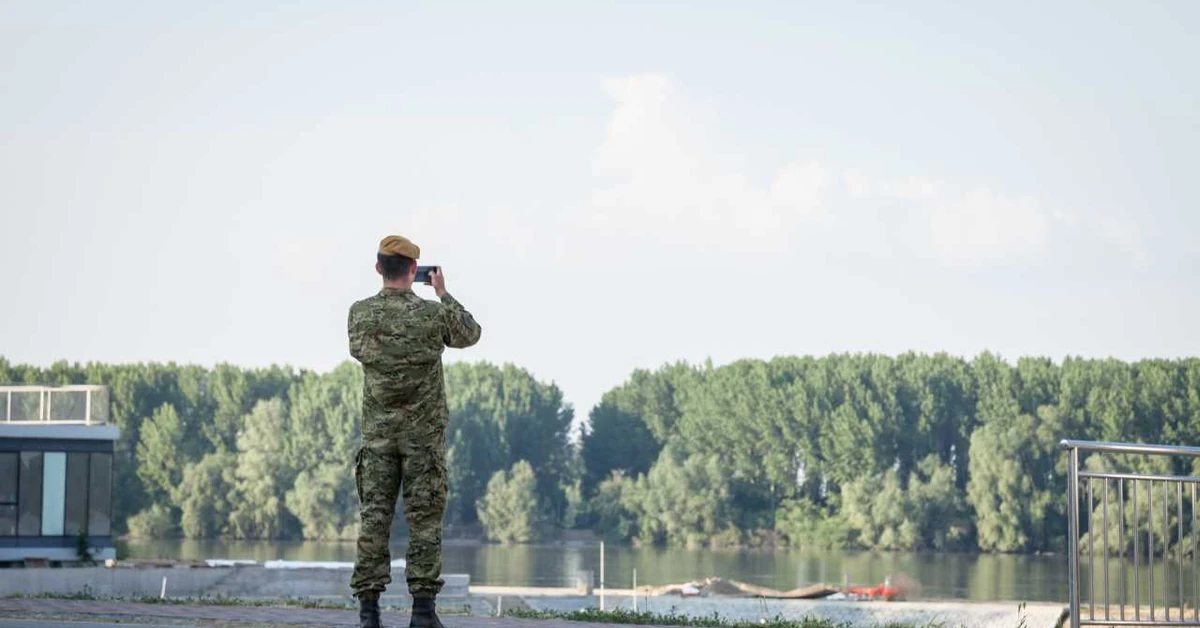 There will be a change after 17 years. NATO country to reinstate compulsory military service. Pays 1,100 euros