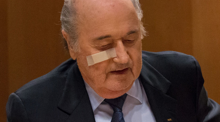 Sepp Blatter nem csinál semmit, de így is "megbecsüli" a FIFA a távozó elnököt / Fotó: Europress-Getty images