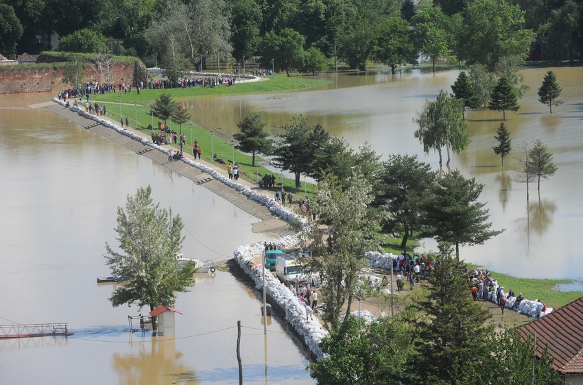 Nasip kod Šapca tokom majskih poplava