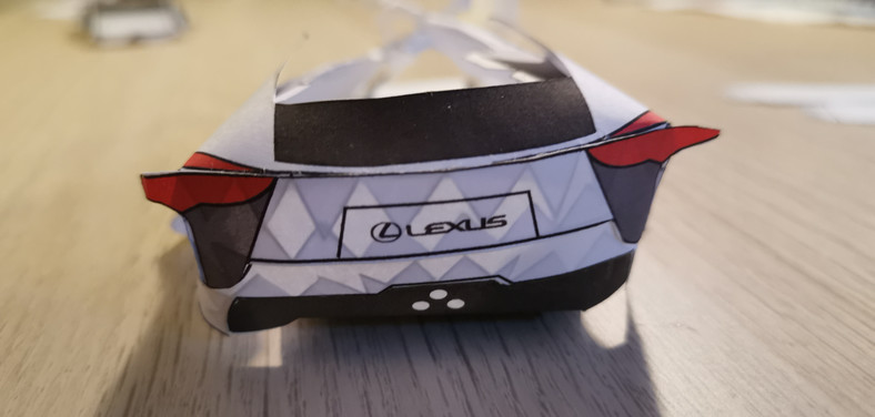 Lexus LFA – origami